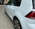 Белый Фольксваген e-Golf, объемом двигателя 0 л и пробегом 54 тыс. км за 14700 $, фото 8 на Automoto.ua