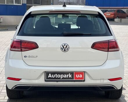 Белый Фольксваген e-Golf, объемом двигателя 0 л и пробегом 33 тыс. км за 16490 $, фото 5 на Automoto.ua