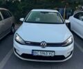 Белый Фольксваген e-Golf, объемом двигателя 0 л и пробегом 57 тыс. км за 12750 $, фото 2 на Automoto.ua