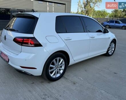 Белый Фольксваген e-Golf, объемом двигателя 0 л и пробегом 120 тыс. км за 13593 $, фото 6 на Automoto.ua