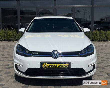 Белый Фольксваген e-Golf, объемом двигателя 36 л и пробегом 118 тыс. км за 15500 $, фото 1 на Automoto.ua