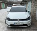 Белый Фольксваген e-Golf, объемом двигателя 0 л и пробегом 120 тыс. км за 13593 $, фото 12 на Automoto.ua