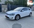 Белый Фольксваген e-Golf, объемом двигателя 0 л и пробегом 120 тыс. км за 13593 $, фото 4 на Automoto.ua