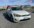Белый Фольксваген e-Golf, объемом двигателя 0 л и пробегом 55 тыс. км за 12399 $, фото 5 на Automoto.ua
