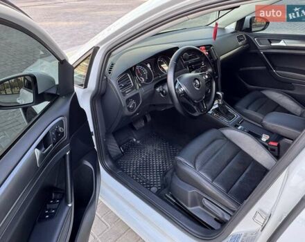Білий Фольксваген e-Golf, об'ємом двигуна 0 л та пробігом 103 тис. км за 13300 $, фото 29 на Automoto.ua