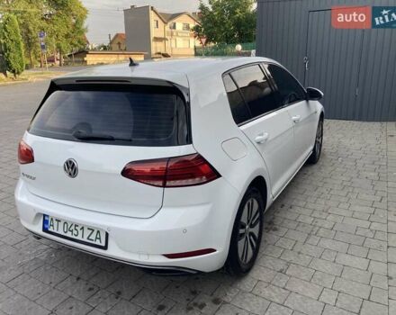 Белый Фольксваген e-Golf, объемом двигателя 0 л и пробегом 77 тыс. км за 13900 $, фото 3 на Automoto.ua