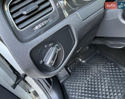 Білий Фольксваген e-Golf, об'ємом двигуна 0 л та пробігом 103 тис. км за 13300 $, фото 31 на Automoto.ua
