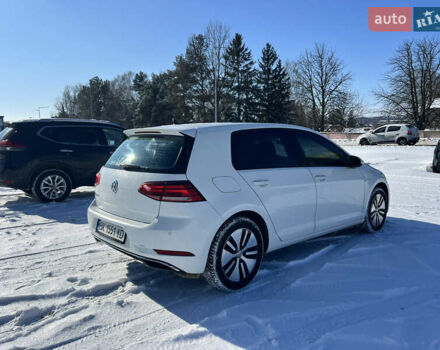 Белый Фольксваген e-Golf, объемом двигателя 0 л и пробегом 117 тыс. км за 11700 $, фото 7 на Automoto.ua