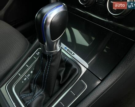 Білий Фольксваген e-Golf, об'ємом двигуна 0 л та пробігом 79 тис. км за 15200 $, фото 27 на Automoto.ua