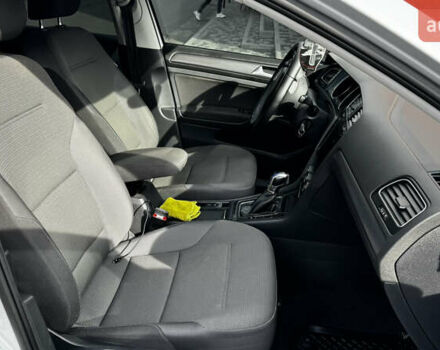 Белый Фольксваген e-Golf, объемом двигателя 0 л и пробегом 78 тыс. км за 14000 $, фото 13 на Automoto.ua