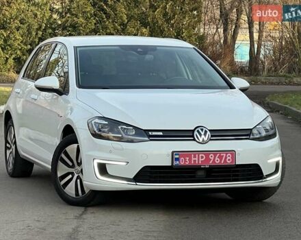 Белый Фольксваген e-Golf, объемом двигателя 0 л и пробегом 129 тыс. км за 11950 $, фото 13 на Automoto.ua