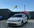Белый Фольксваген e-Golf, объемом двигателя 0 л и пробегом 173 тыс. км за 12499 $, фото 1 на Automoto.ua