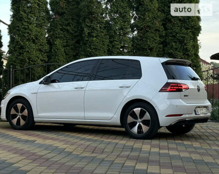 Білий Фольксваген e-Golf, об'ємом двигуна 0 л та пробігом 89 тис. км за 16999 $, фото 11 на Automoto.ua