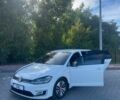 Белый Фольксваген e-Golf, объемом двигателя 0 л и пробегом 132 тыс. км за 12700 $, фото 23 на Automoto.ua