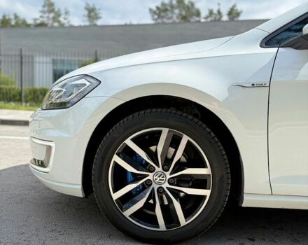 Белый Фольксваген e-Golf, объемом двигателя 0 л и пробегом 116 тыс. км за 14100 $, фото 14 на Automoto.ua