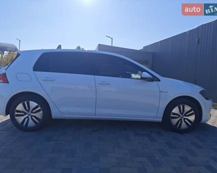 Білий Фольксваген e-Golf, об'ємом двигуна 0 л та пробігом 96 тис. км за 13150 $, фото 6 на Automoto.ua