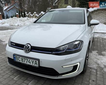 Белый Фольксваген e-Golf, объемом двигателя 0 л и пробегом 84 тыс. км за 11999 $, фото 9 на Automoto.ua