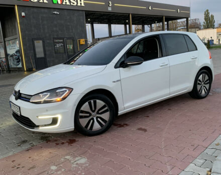 Белый Фольксваген e-Golf, объемом двигателя 0 л и пробегом 178 тыс. км за 13000 $, фото 2 на Automoto.ua