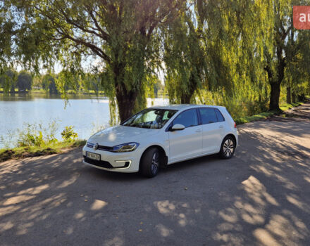 Белый Фольксваген e-Golf, объемом двигателя 0 л и пробегом 149 тыс. км за 11800 $, фото 12 на Automoto.ua