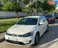 Белый Фольксваген e-Golf, объемом двигателя 0 л и пробегом 58 тыс. км за 16500 $, фото 1 на Automoto.ua
