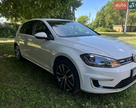 Белый Фольксваген e-Golf, объемом двигателя 0 л и пробегом 96 тыс. км за 14500 $, фото 1 на Automoto.ua