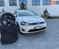 Белый Фольксваген e-Golf, объемом двигателя 0 л и пробегом 115 тыс. км за 13500 $, фото 1 на Automoto.ua