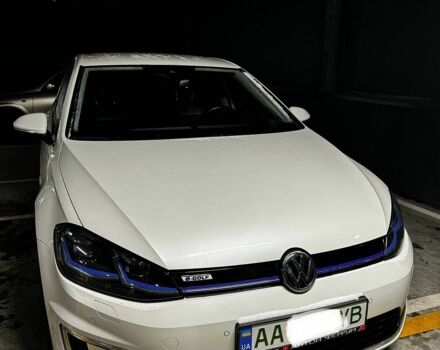 Белый Фольксваген e-Golf, объемом двигателя 0 л и пробегом 100 тыс. км за 14000 $, фото 6 на Automoto.ua