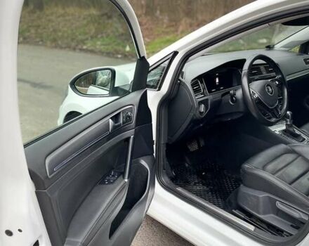 Білий Фольксваген e-Golf, об'ємом двигуна 0 л та пробігом 154 тис. км за 13200 $, фото 23 на Automoto.ua