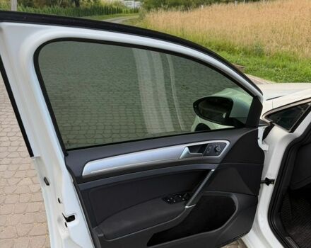 Білий Фольксваген e-Golf, об'ємом двигуна 0 л та пробігом 109 тис. км за 11000 $, фото 17 на Automoto.ua