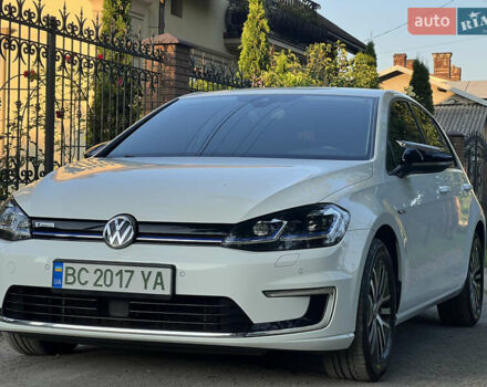 Білий Фольксваген e-Golf, об'ємом двигуна 0 л та пробігом 74 тис. км за 15200 $, фото 6 на Automoto.ua
