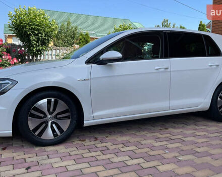 Белый Фольксваген e-Golf, объемом двигателя 0 л и пробегом 90 тыс. км за 14699 $, фото 12 на Automoto.ua