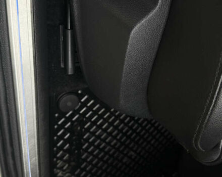 Белый Фольксваген e-Golf, объемом двигателя 0 л и пробегом 97 тыс. км за 11555 $, фото 31 на Automoto.ua