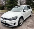Белый Фольксваген e-Golf, объемом двигателя 0 л и пробегом 90 тыс. км за 12600 $, фото 2 на Automoto.ua