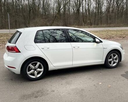 Білий Фольксваген e-Golf, об'ємом двигуна 0 л та пробігом 154 тис. км за 13200 $, фото 18 на Automoto.ua