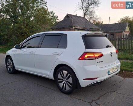 Белый Фольксваген e-Golf, объемом двигателя 0 л и пробегом 125 тыс. км за 11950 $, фото 8 на Automoto.ua
