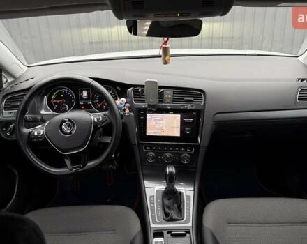 Білий Фольксваген e-Golf, об'ємом двигуна 0 л та пробігом 37 тис. км за 14444 $, фото 10 на Automoto.ua