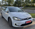Белый Фольксваген e-Golf, объемом двигателя 0 л и пробегом 229 тыс. км за 14999 $, фото 1 на Automoto.ua
