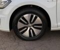 Белый Фольксваген e-Golf, объемом двигателя 0 л и пробегом 99 тыс. км за 13500 $, фото 11 на Automoto.ua