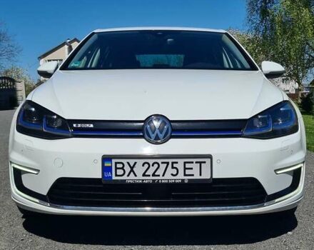 Белый Фольксваген e-Golf, объемом двигателя 0 л и пробегом 136 тыс. км за 19500 $, фото 1 на Automoto.ua