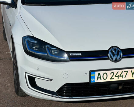 Белый Фольксваген e-Golf, объемом двигателя 0 л и пробегом 136 тыс. км за 11499 $, фото 6 на Automoto.ua