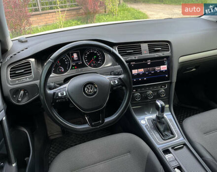 Білий Фольксваген e-Golf, об'ємом двигуна 0 л та пробігом 74 тис. км за 15200 $, фото 22 на Automoto.ua