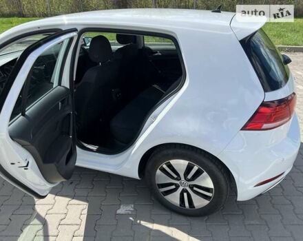 Білий Фольксваген e-Golf, об'ємом двигуна 0 л та пробігом 63 тис. км за 16000 $, фото 18 на Automoto.ua