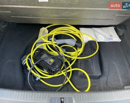 Білий Фольксваген e-Golf, об'ємом двигуна 0 л та пробігом 102 тис. км за 14200 $, фото 36 на Automoto.ua