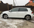 Белый Фольксваген e-Golf, объемом двигателя 0 л и пробегом 110 тыс. км за 13600 $, фото 13 на Automoto.ua