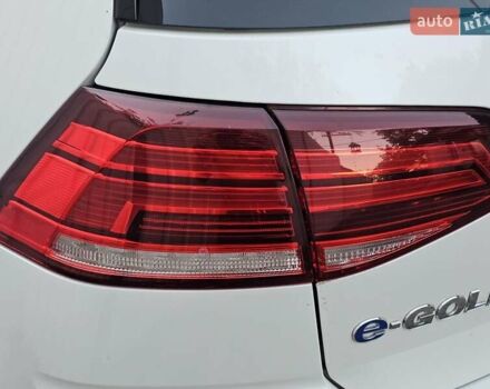 Білий Фольксваген e-Golf, об'ємом двигуна 0 л та пробігом 112 тис. км за 15950 $, фото 12 на Automoto.ua