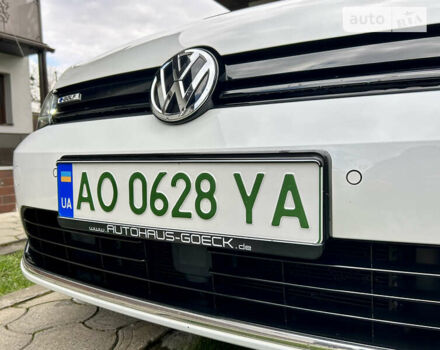 Белый Фольксваген e-Golf, объемом двигателя 0 л и пробегом 74 тыс. км за 17000 $, фото 13 на Automoto.ua