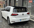 Белый Фольксваген e-Golf, объемом двигателя 0 л и пробегом 105 тыс. км за 11200 $, фото 6 на Automoto.ua