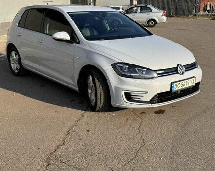 Белый Фольксваген e-Golf, объемом двигателя 0 л и пробегом 165 тыс. км за 13500 $, фото 1 на Automoto.ua