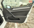 Белый Фольксваген e-Golf, объемом двигателя 0 л и пробегом 84 тыс. км за 14200 $, фото 79 на Automoto.ua