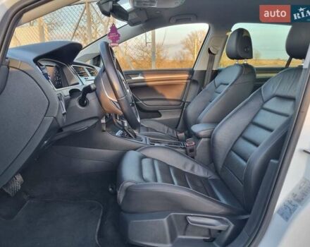 Белый Фольксваген e-Golf, объемом двигателя 0 л и пробегом 78 тыс. км за 12950 $, фото 29 на Automoto.ua
